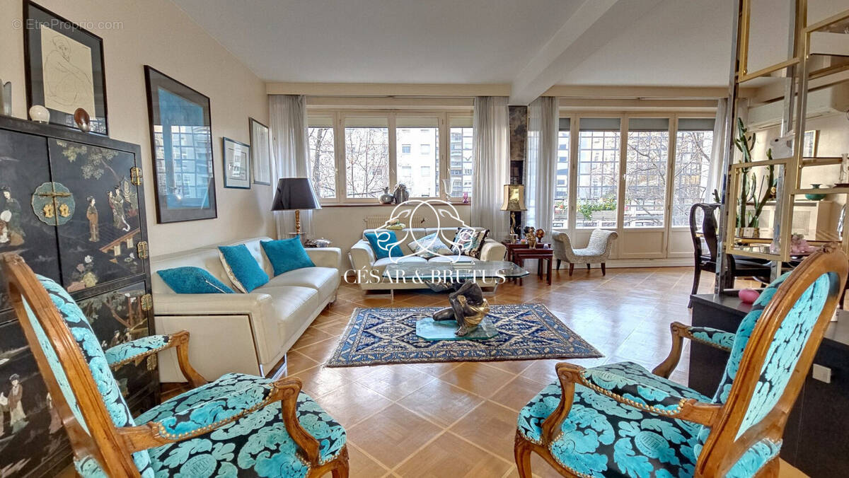 Appartement à LYON-6E