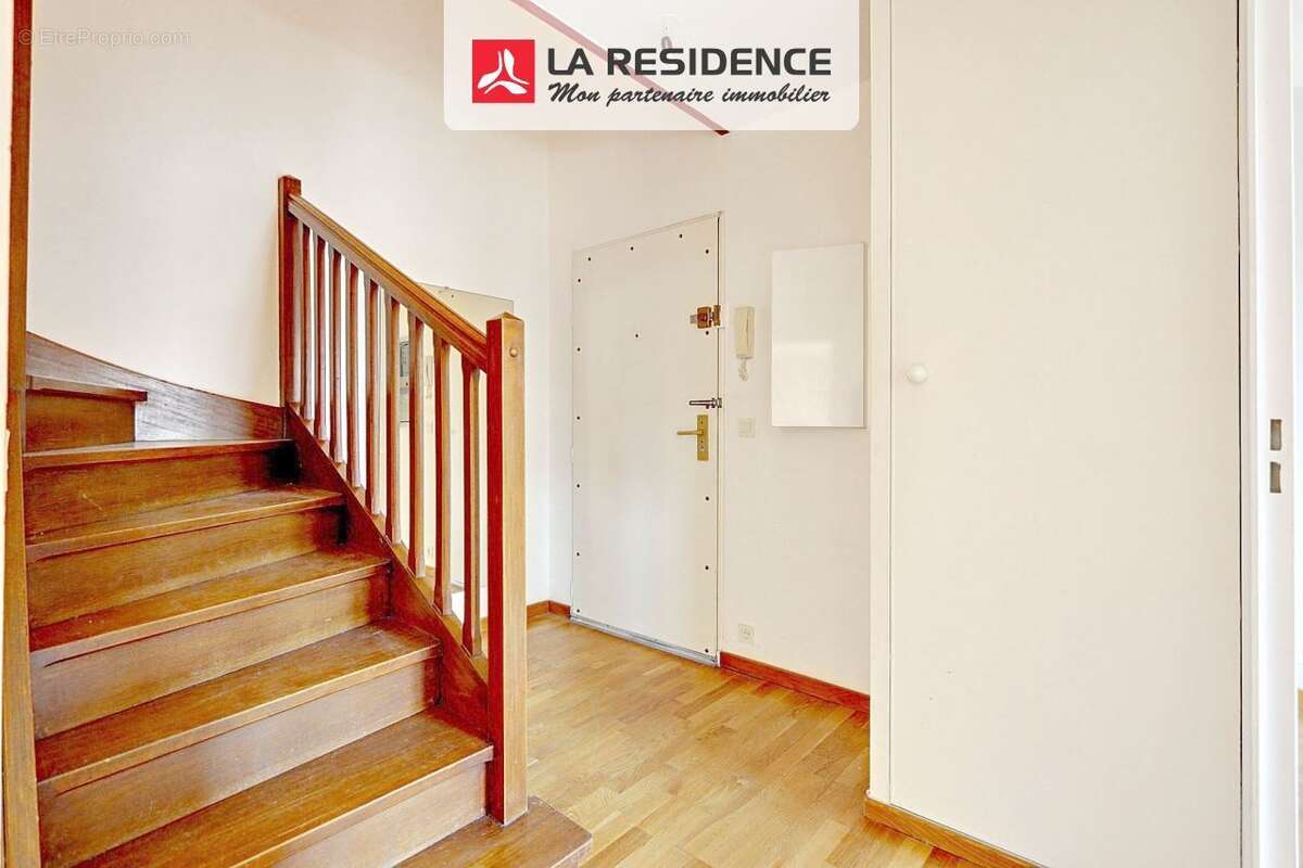 Appartement à BEAUCHAMP