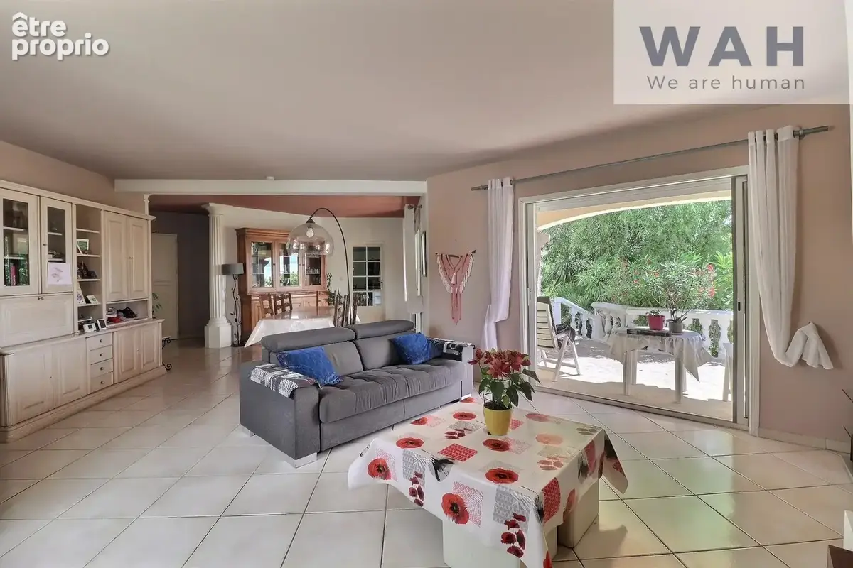 VENTE MAISON 5 P 158 m2 avec piscine + dépendance de 47 m2 à - photo 4