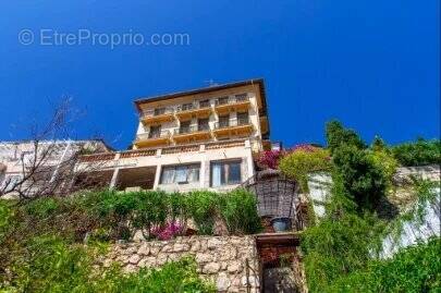 Appartement à ROQUEBRUNE-CAP-MARTIN