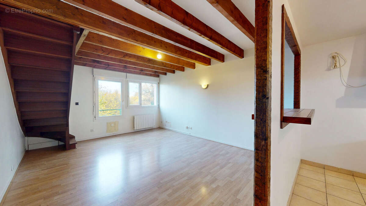 Appartement à LE PERRAY-EN-YVELINES