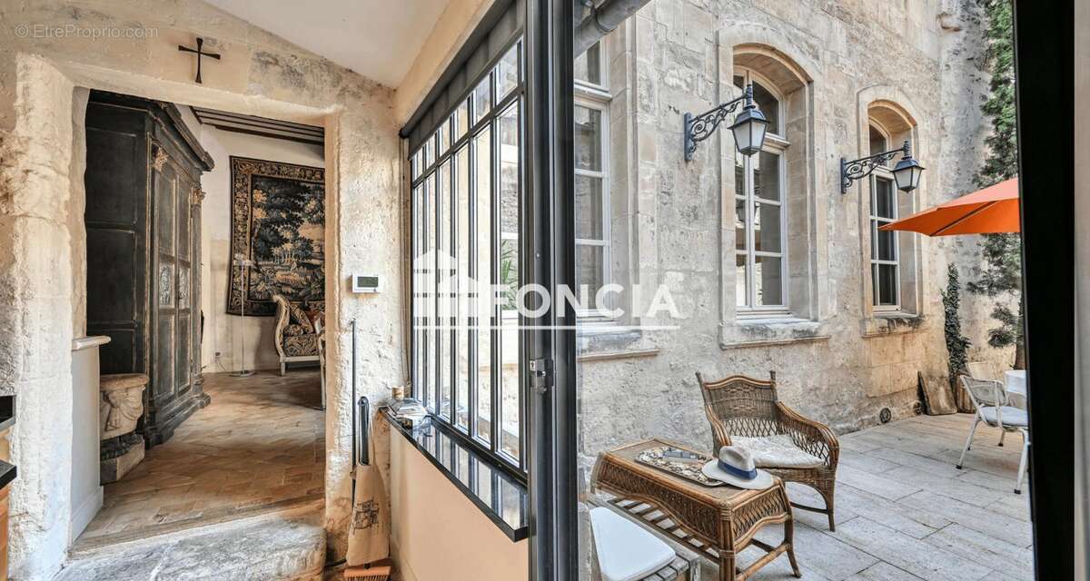 Arles, appartement d'exception avec jardin au coeur de la cité Antique - photo 5