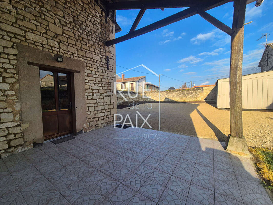 Maison Les Trois Moutiers 4 pièce(s) 130 m2 - photo 3