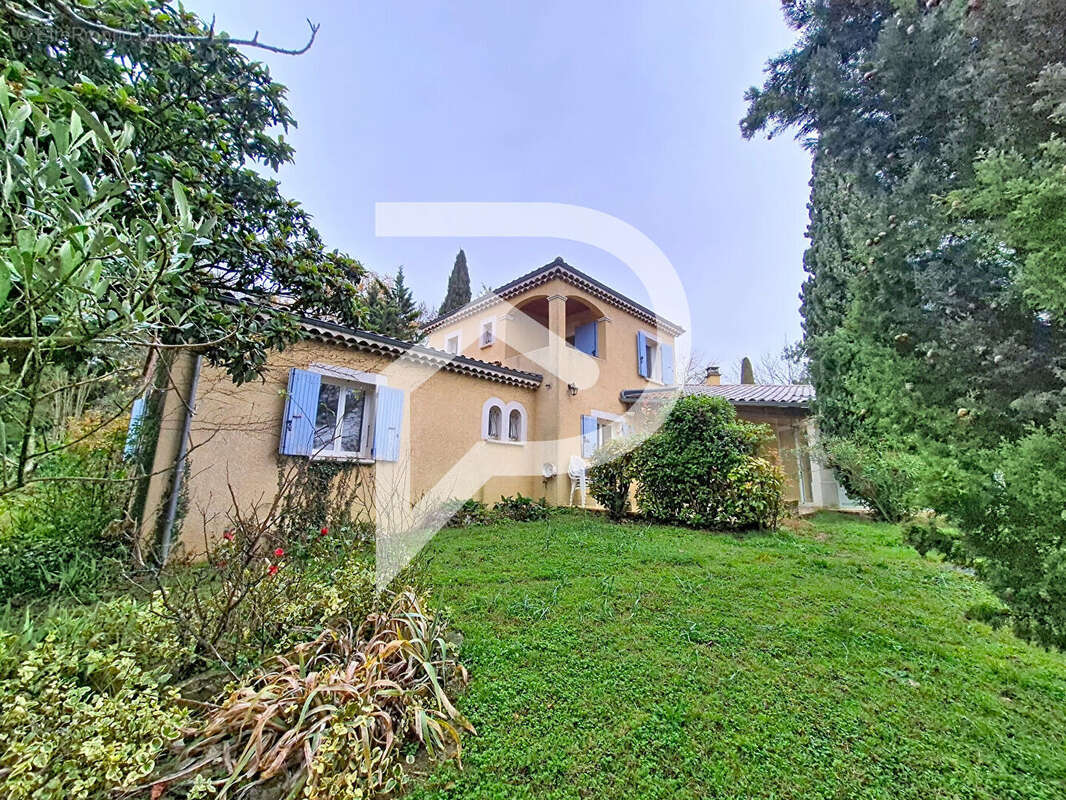 Maison à MONTELIMAR