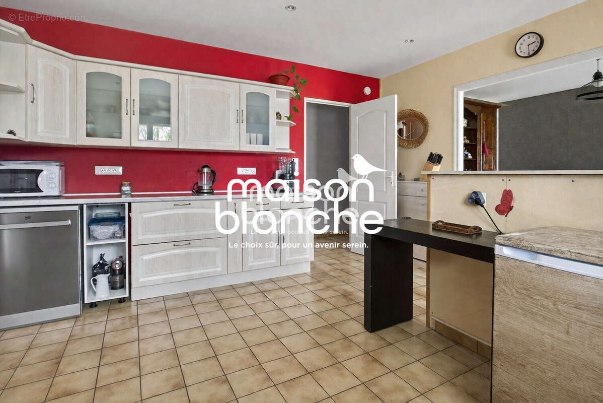 Maison à SURGERES