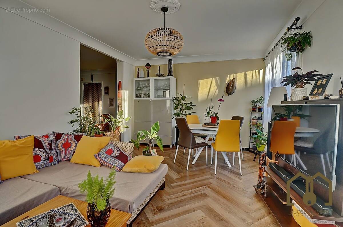 Appartement à VAULX-EN-VELIN