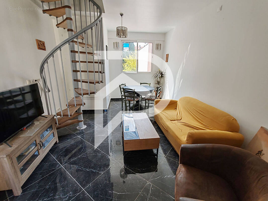 Appartement à COLOMBES
