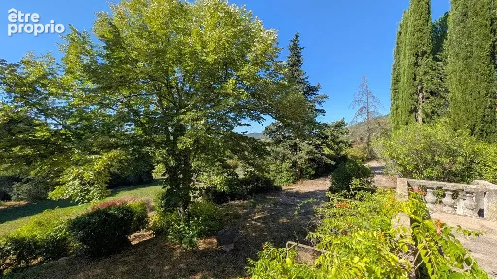 LE VAL villa à rénover sur 19.430m² de terrain - photo 2