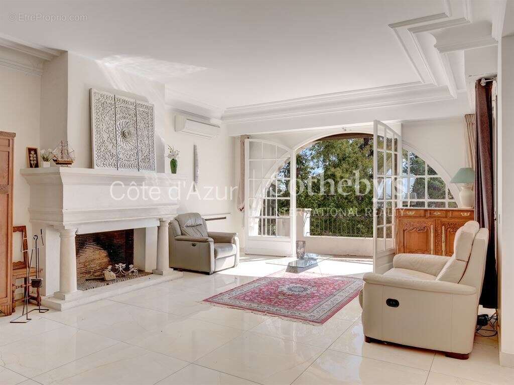Maison à VALLAURIS