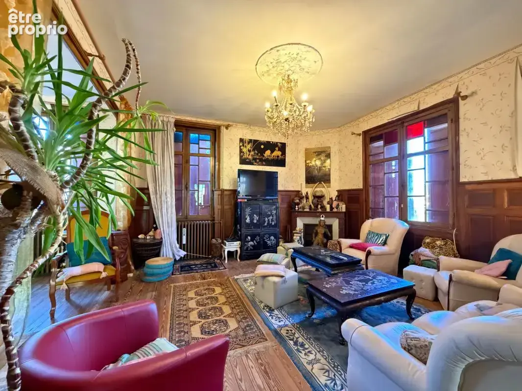 Villa d'epoque à rénover - photo 12