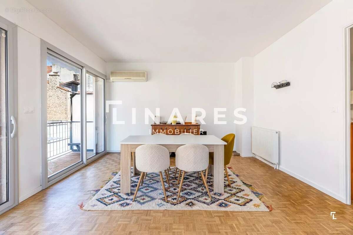 Appartement à MARSEILLE-8E