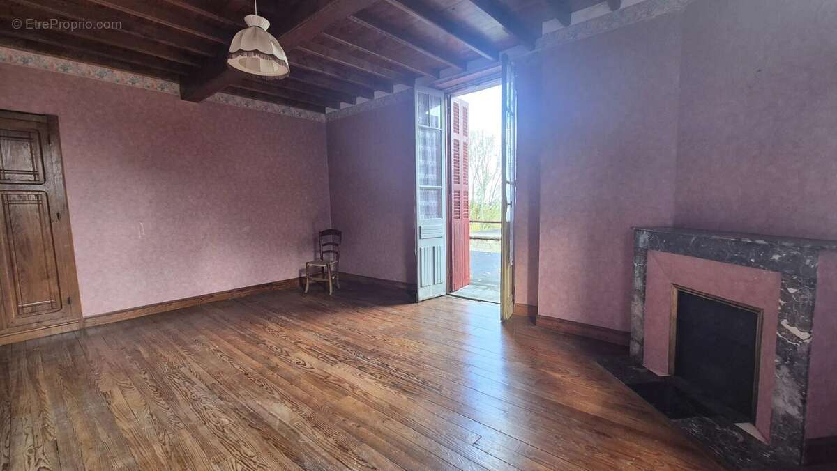Maison à LESTELLE-BETHARRAM