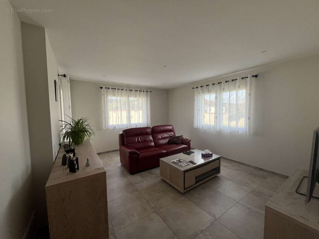 Maison à MONTESQUIEU-VOLVESTRE