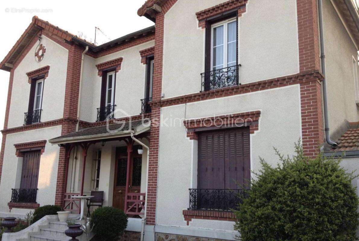 Maison à LES PAVILLONS-SOUS-BOIS