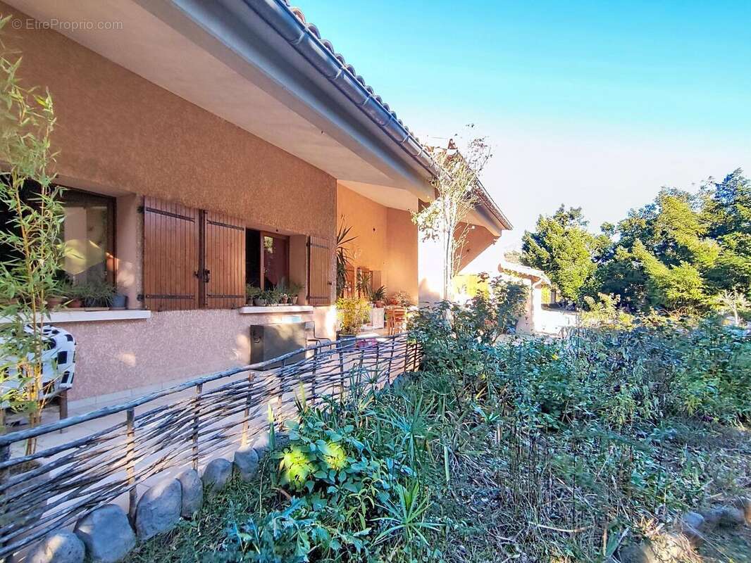 Photo 2 - Maison à MEYRAS