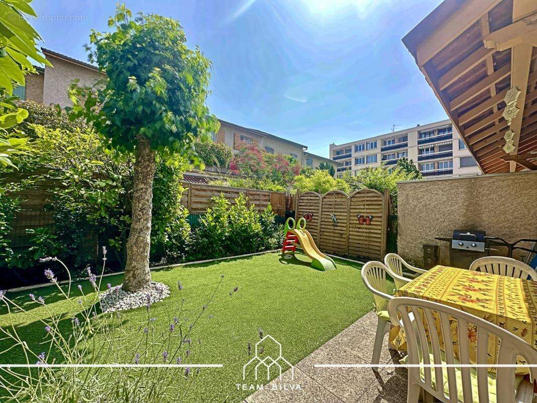 Appartement à LYON-8E