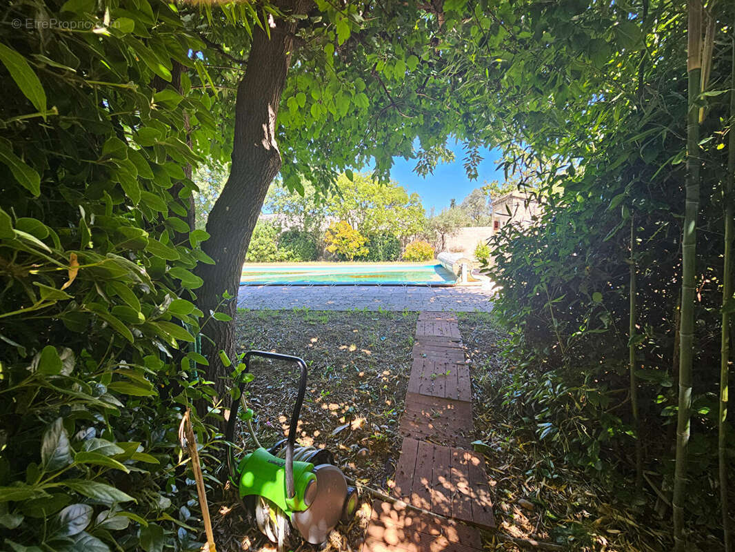 Maison à VILLENEUVE-LES-AVIGNON