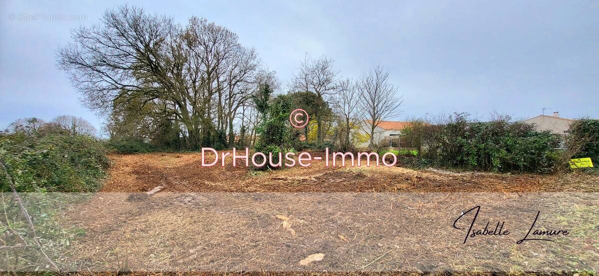 Terrain à JARD-SUR-MER