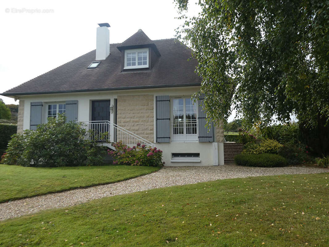 Maison à PONT-L&#039;EVEQUE