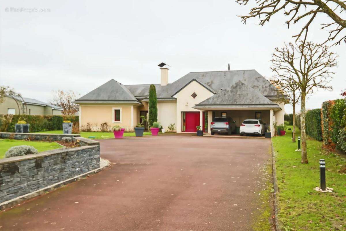Maison à VOIVRES-LES-LE-MANS