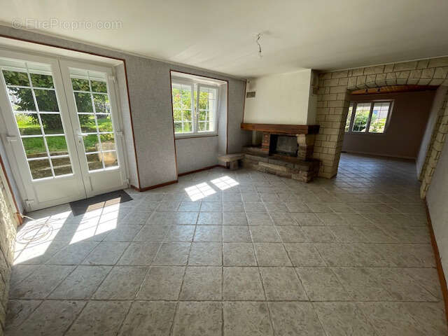 Maison à SAINT-VALBERT