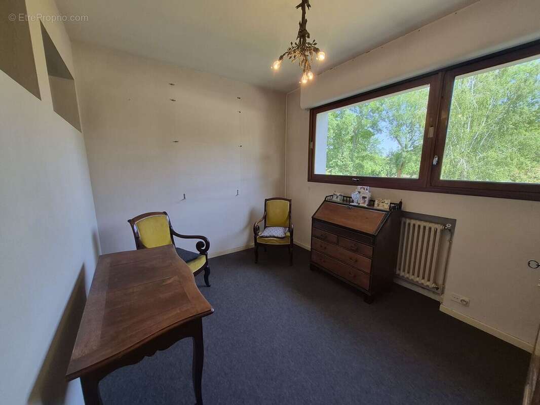 À vendre, proche de Trie-sur-Baïse (Hautes Pyrénées): Villa 5 chambres avec sous-sol, garage et piscine, nichée au cœur d'un jar - photo 13