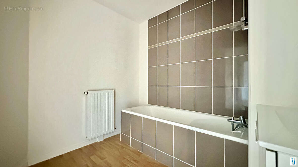 Appartement 2 pièces + Cave + Parking -  LE GRAND-QUEVILLY - photo 5