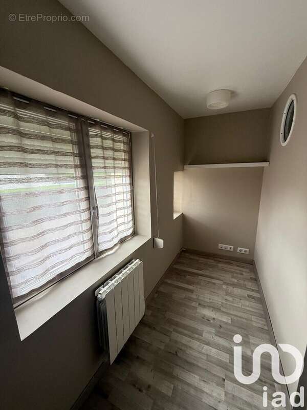 Photo 4 - Maison à LONGPERRIER