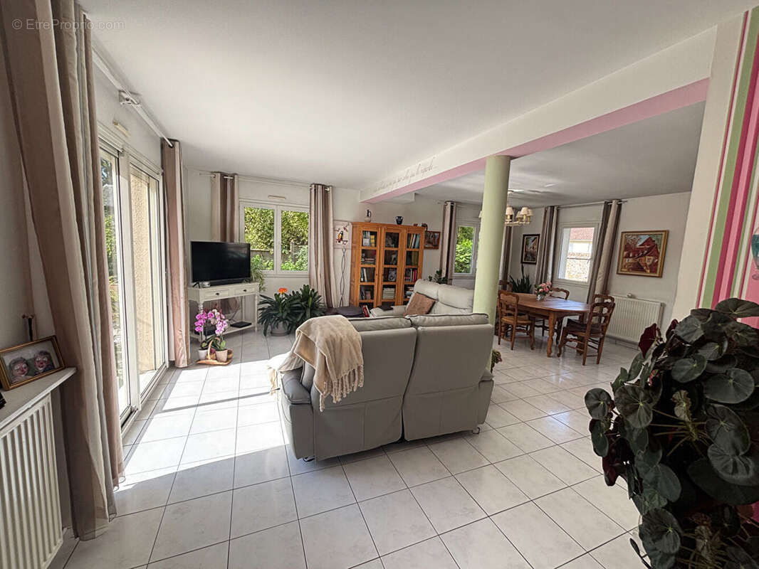 Maison à PONT-L&#039;EVEQUE