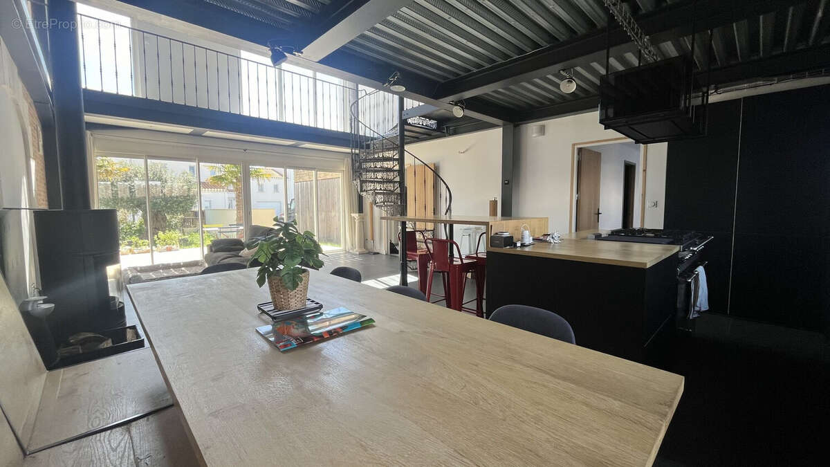 Maison 149 m² à L'houmeau  - photo 5
