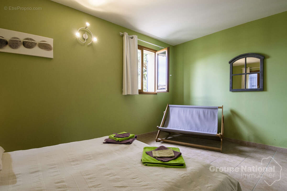 Terrain à GOUDARGUES