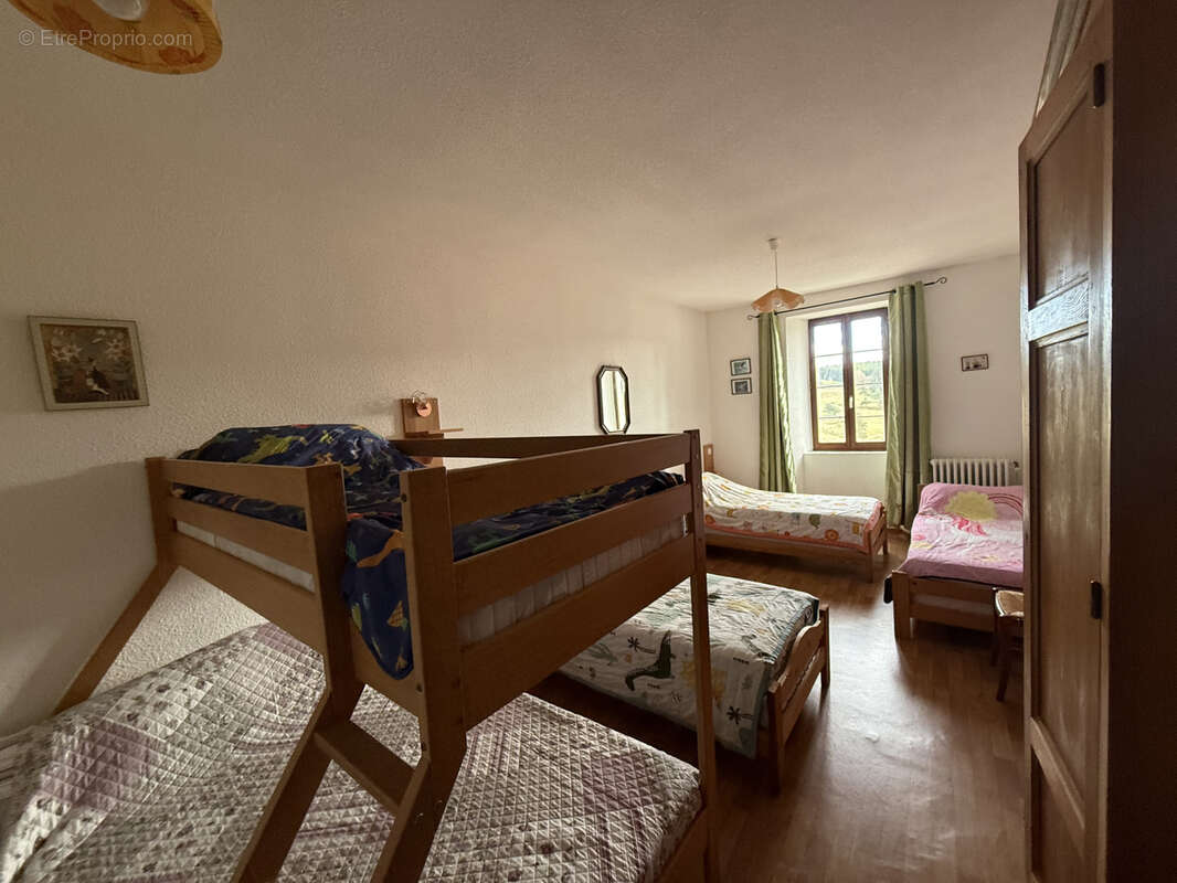 Maison à LACHAPELLE-GRAILLOUSE