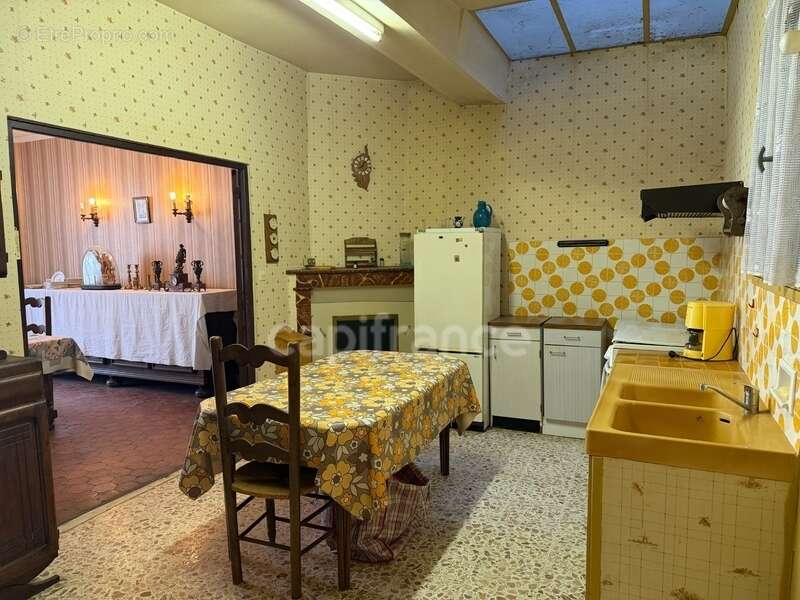 Maison à vendre 4 pièces CHITRY  (89) maison de vigneron.   dépendance     Cave Voûté - photo 3