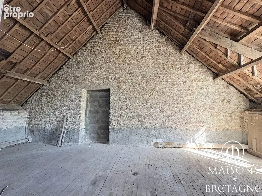 Guiscriff ? Corps de ferme à rénover avec 1,16 ha de terres agricoles et dépendances - photo 7