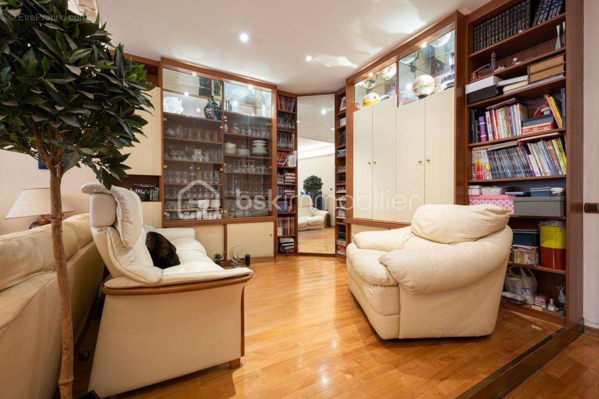 ANNECY – Appartement 211m² Adresse Signature  Rue du Pâquier - photo 17