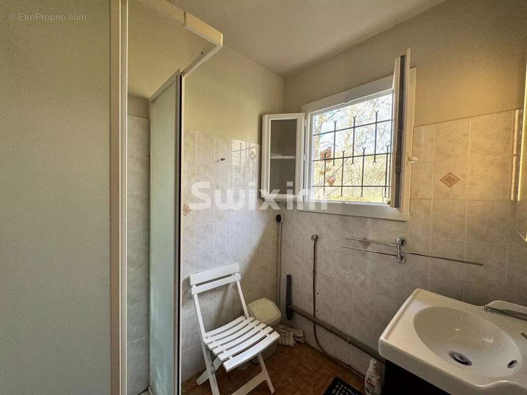 Maison à MONTSAUCHE-LES-SETTONS