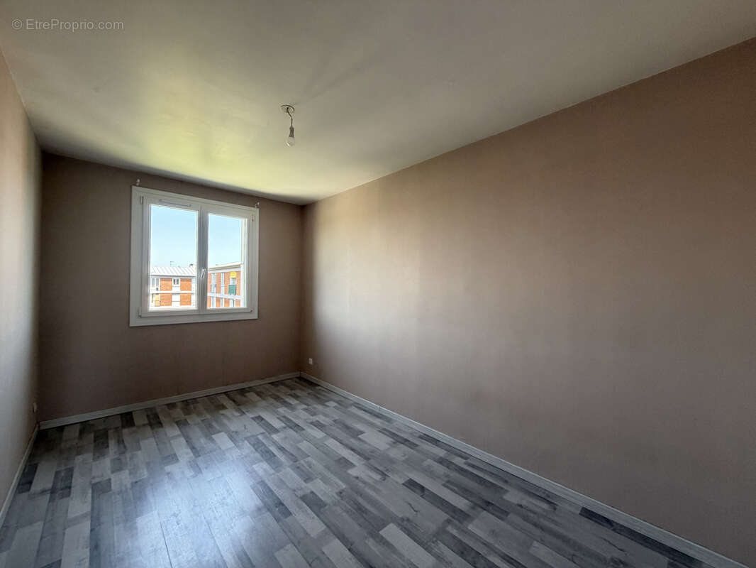Appartement à SAINT-JULIEN-LES-VILLAS