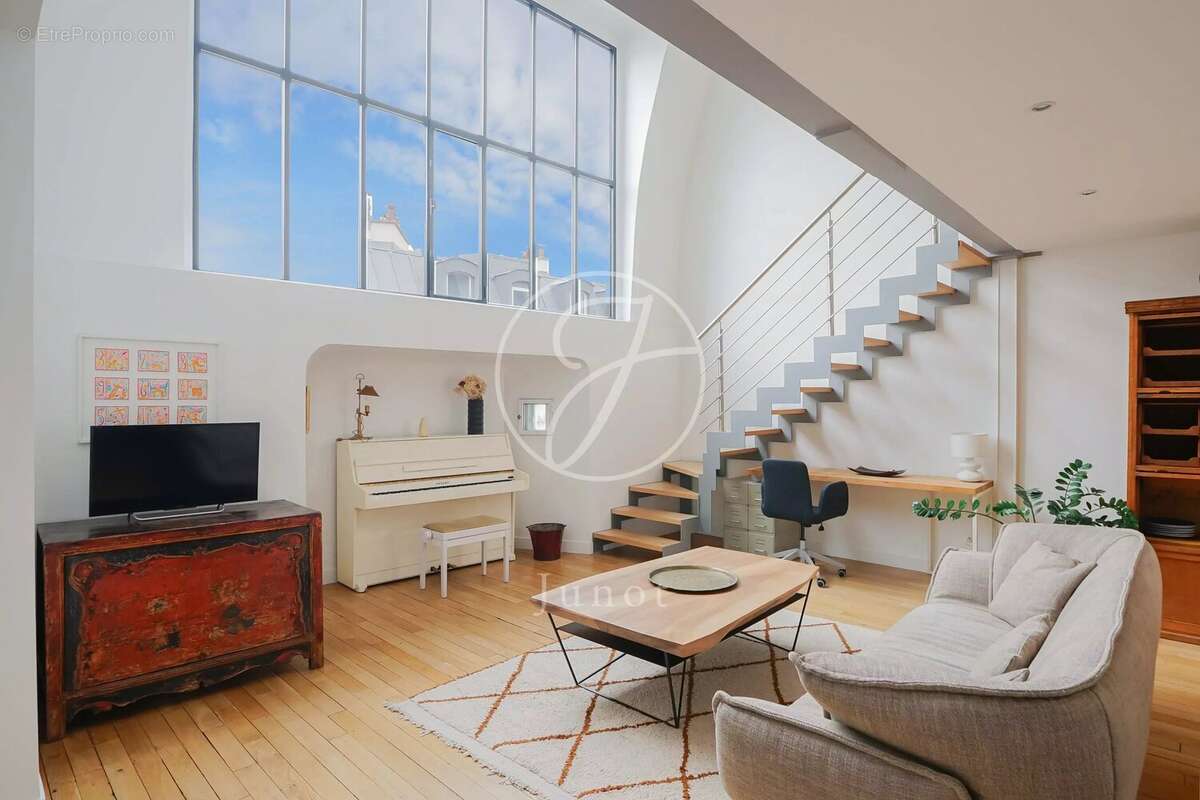 Appartement à PARIS-9E