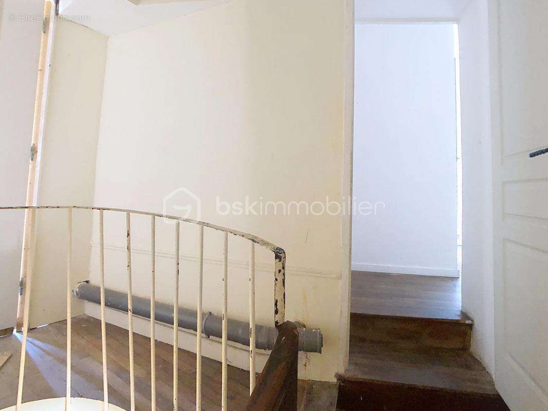 Appartement à CERISIERS