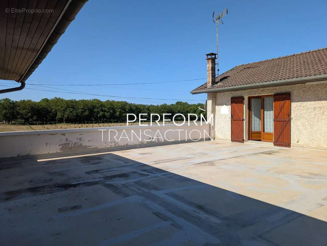  Bâtisse individuelle 130 m² – Terrasse 90 m² - photo 5