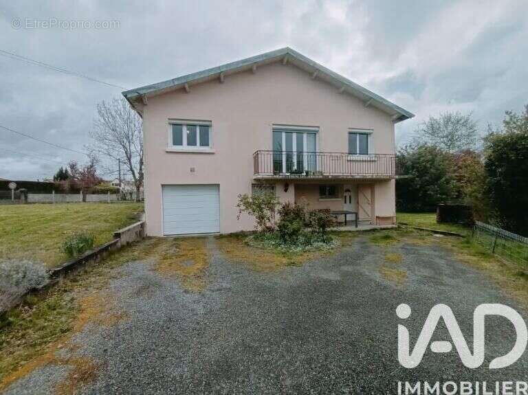 Photo 6 - Maison à CUSSET