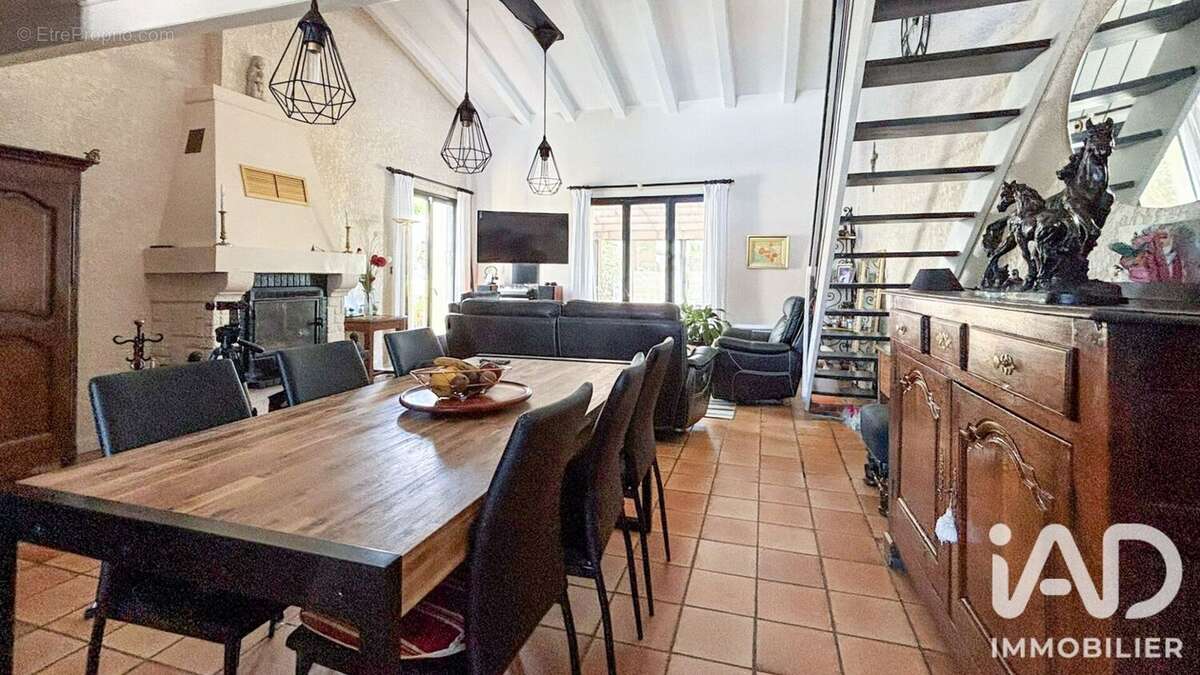 Maison 155 m² à Fontcouverte  - photo 3