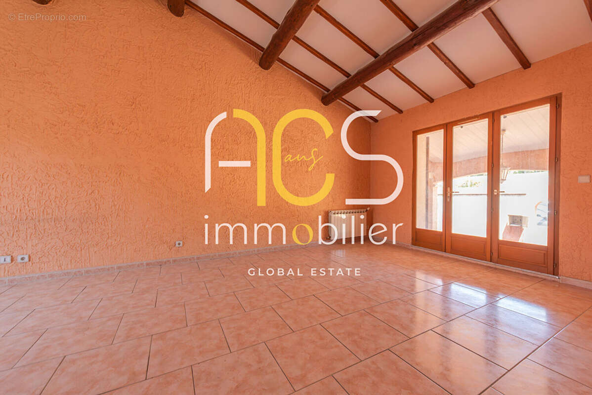 Maison à CHATEAUNEUF-LES-MARTIGUES