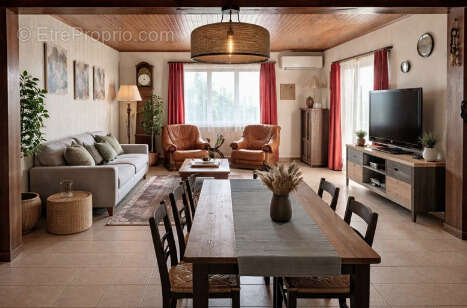 Maison à SAINT-ROMAIN-DE-JALIONAS