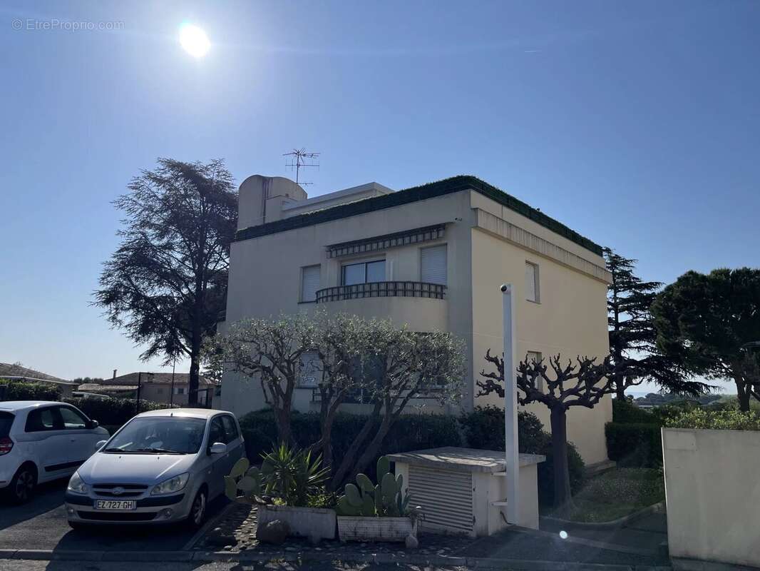 Villeneuve-Loubet Appartement 2 pièces terrasse parking - photo 6