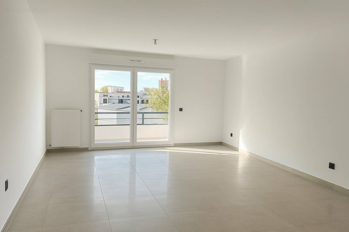 Appartement à AUBERVILLIERS