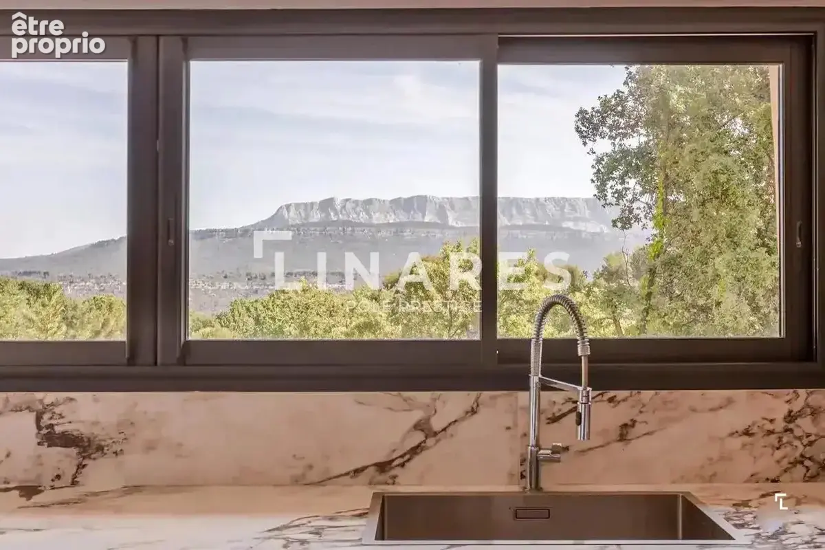 DESIGN & VIEW - Villa T7 de 250m2 - Vue Sainte Victoire - Terrain 2470m2 - Piscine - 13710 FUVEAU - photo 10