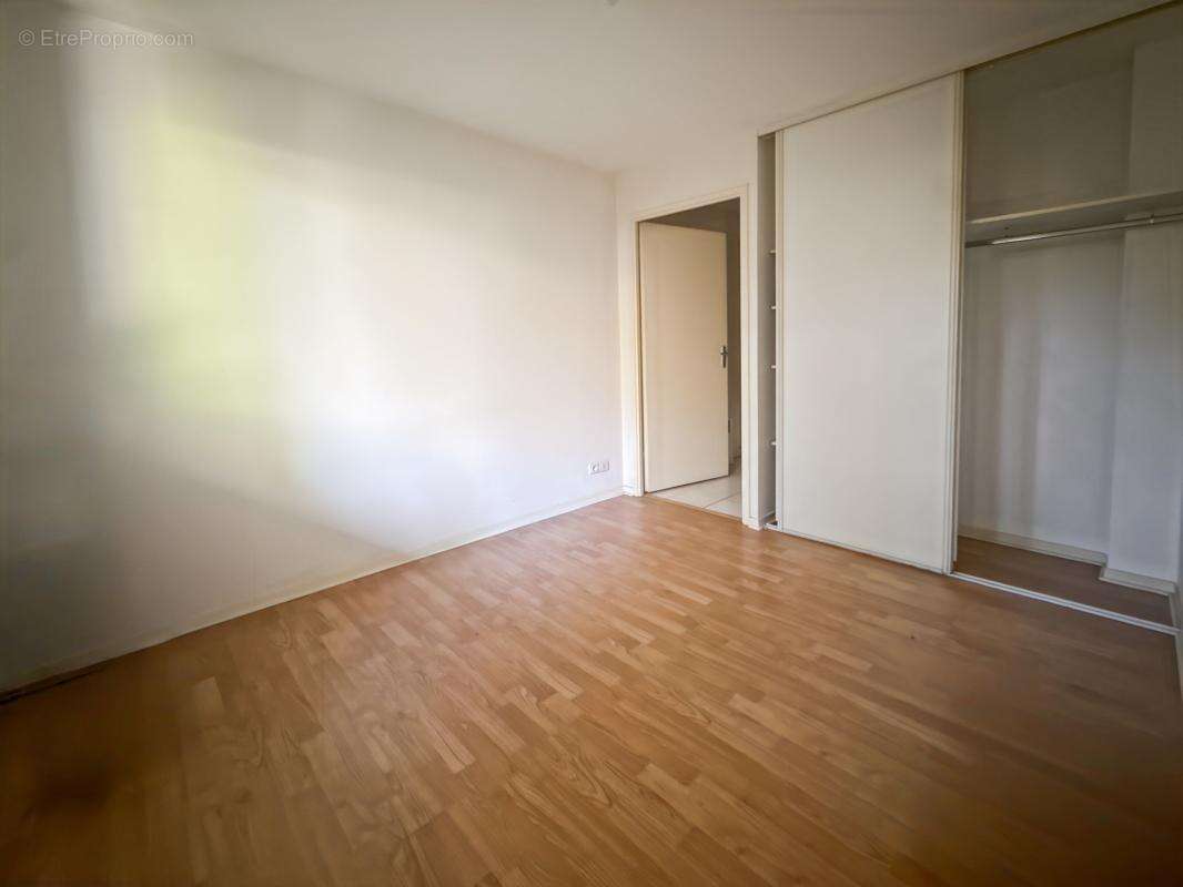 Opportunité investisseur T2 de 34m² avec Jardin et parking - photo 6