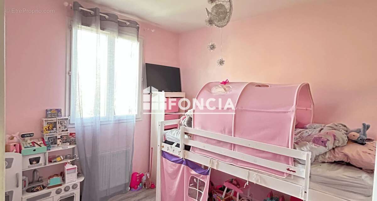 Maison à SAINT-FARGEAU-PONTHIERRY