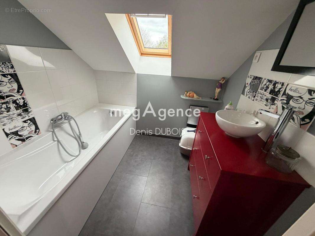 Maison à CONDE-SUR-SARTHE